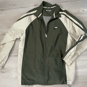 Nike wind runner jacket